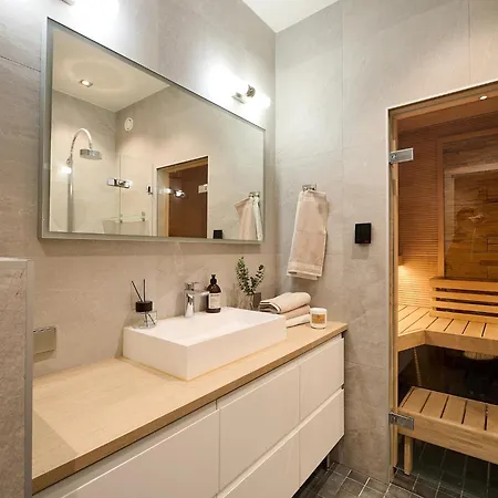 Apartment Center Apt, Private Sauna, Sleeps 6 Helsinki